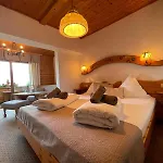 Perauer 4*