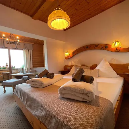 Perauer 4*